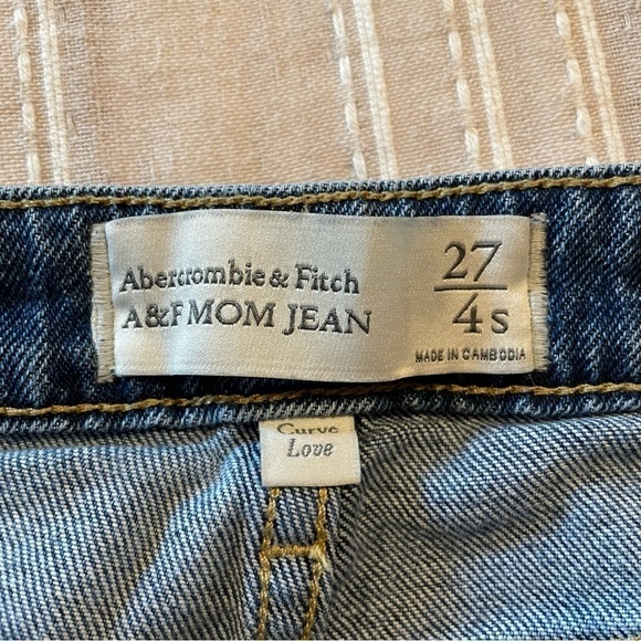 Abercrombie & Fitch Curve Love Distressed High Rise Mom Jeans 27 Short - Picture 5 of 9